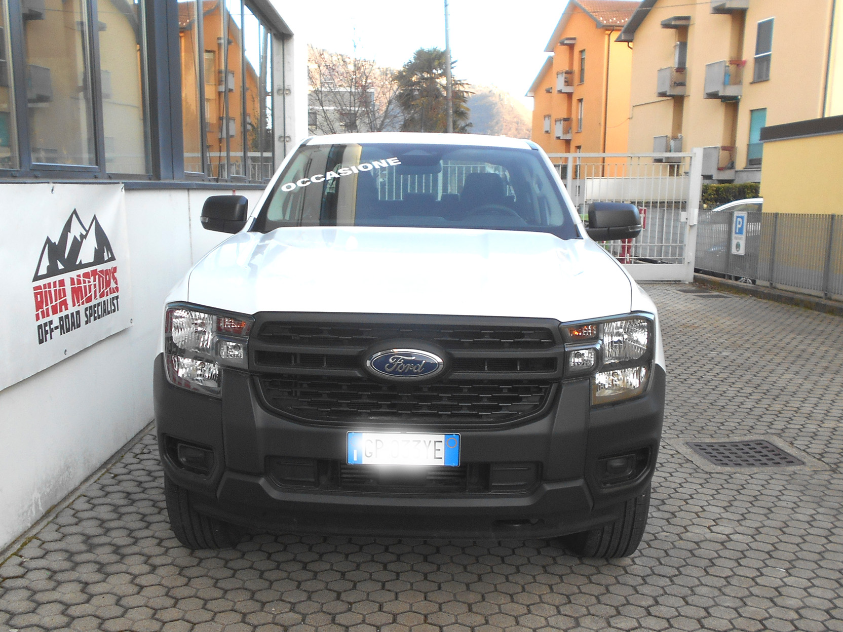 Ford Ranger DC bianco GP033YE efoto1aa