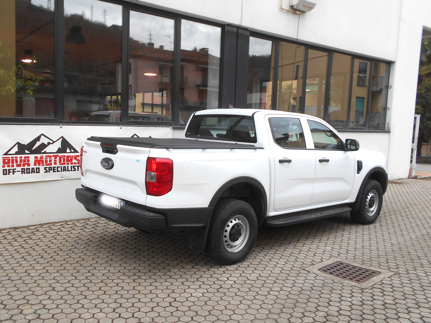 Ford Ranger DC bianco GP033YE foto2