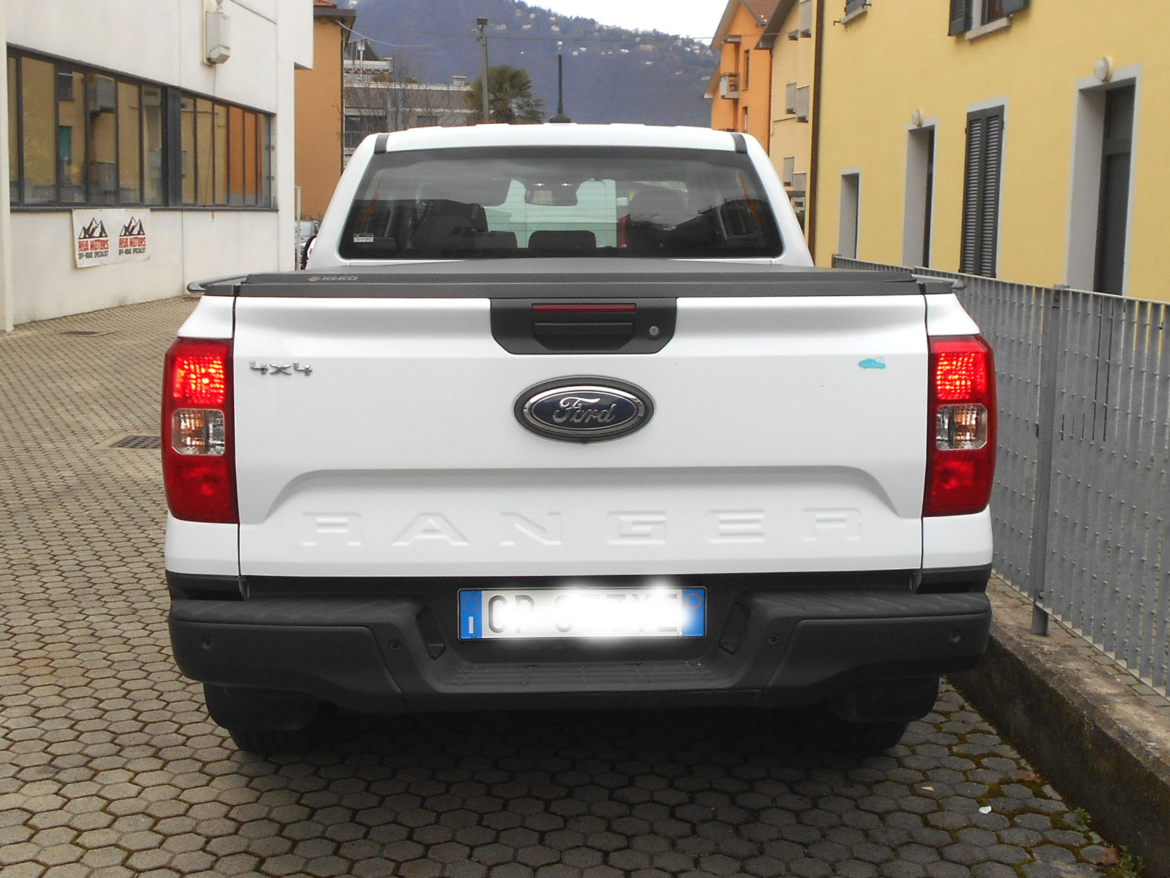 Ford Ranger DC bianco GP033YE foto2aa