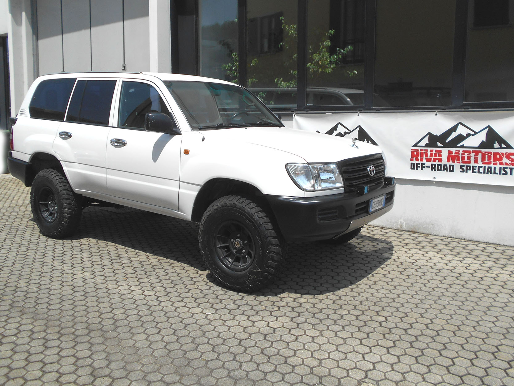 Toyota Landcruiser HZJ105 Piero foto1a