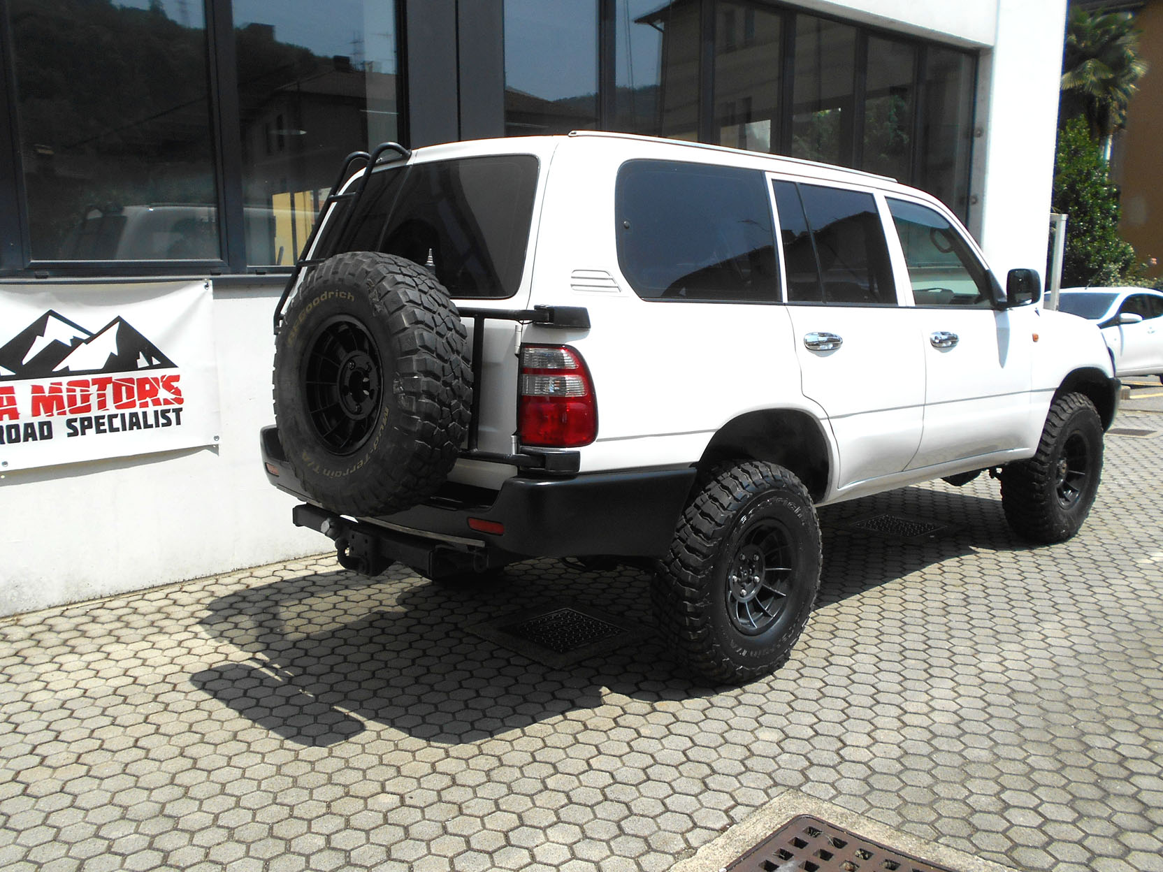 Toyota Landcruiser HZJ105 Piero foto2a