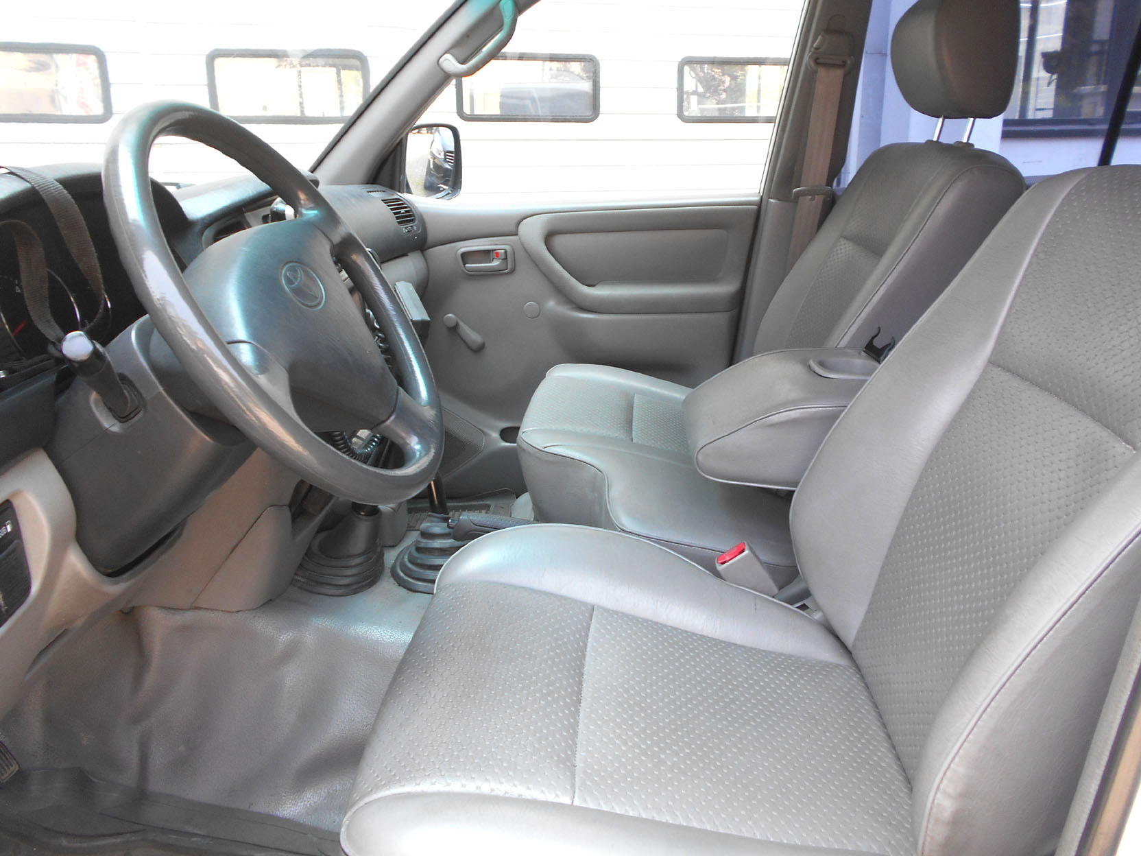 Toyota Landcruiser HZJ105 Piero foto3