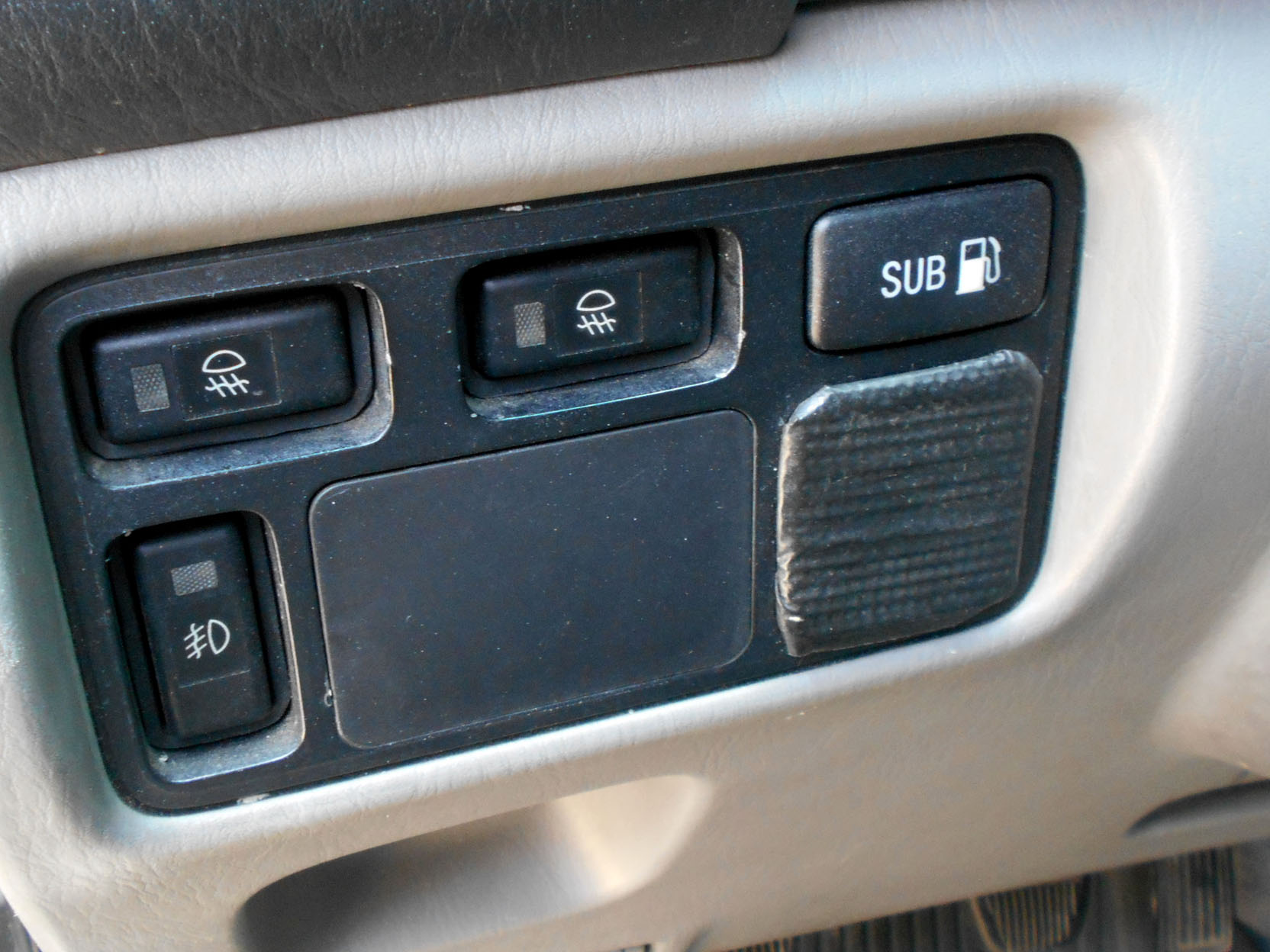 Toyota Landcruiser HZJ105 Piero foto3aa